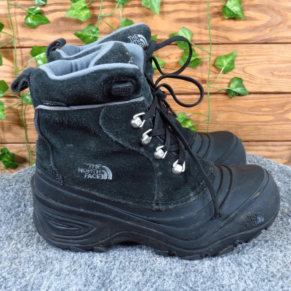 The North Face Chilkat Lace II Kids Snow Boot Size 2 Winter Waterproof Black